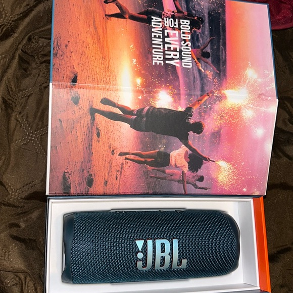 JBL Flip6 - Picture 1 of 7